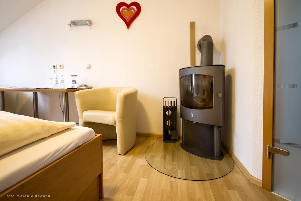 Hotel-Restaurant-Haus Berger Фирзен Екстериор снимка