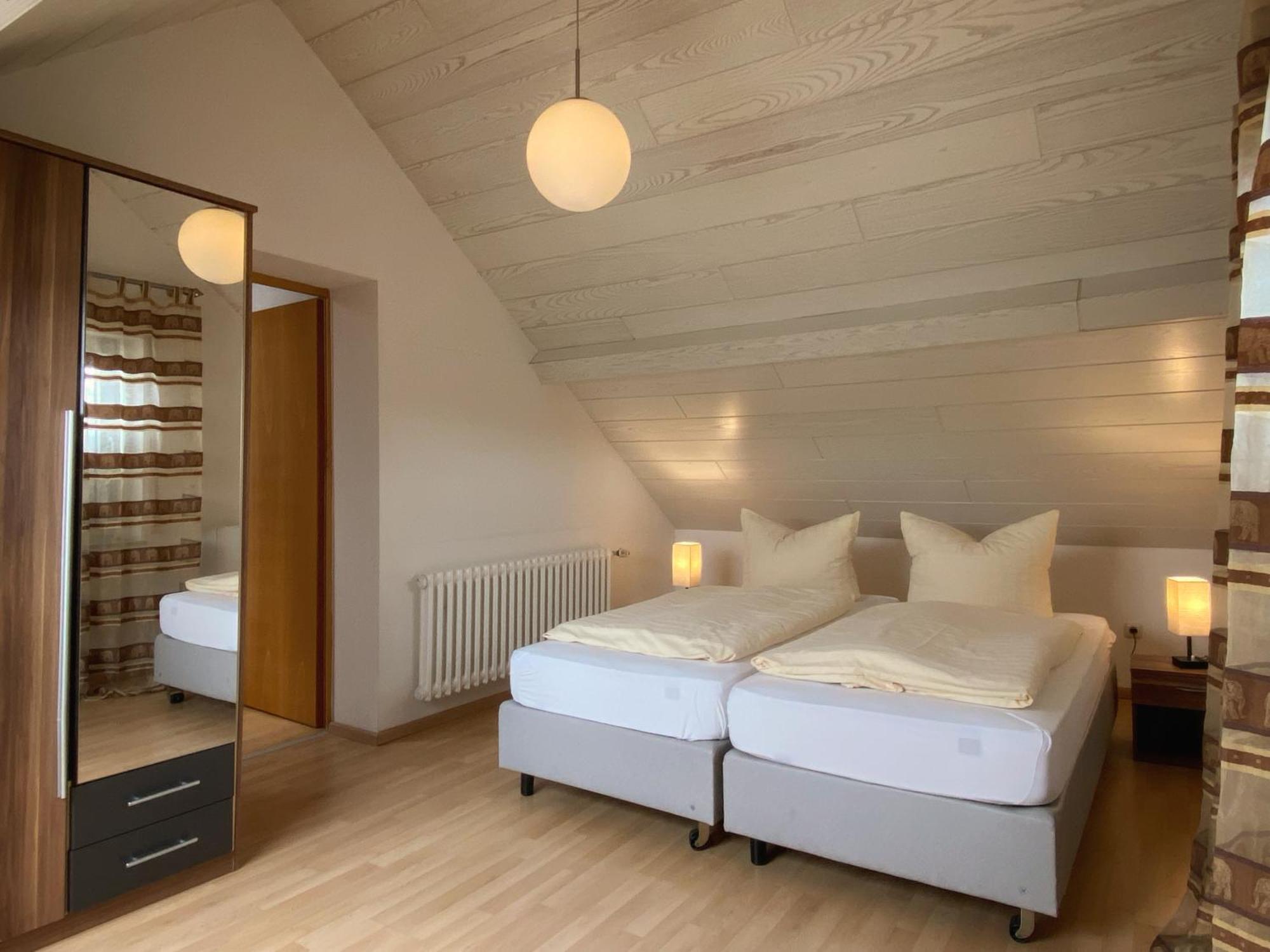 Hotel-Restaurant-Haus Berger Фирзен Екстериор снимка