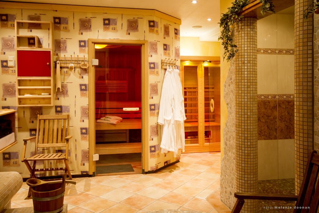 Hotel-Restaurant-Haus Berger Фирзен Екстериор снимка