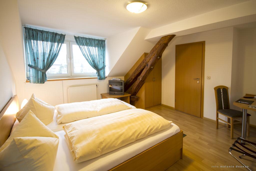 Hotel-Restaurant-Haus Berger Фирзен Екстериор снимка