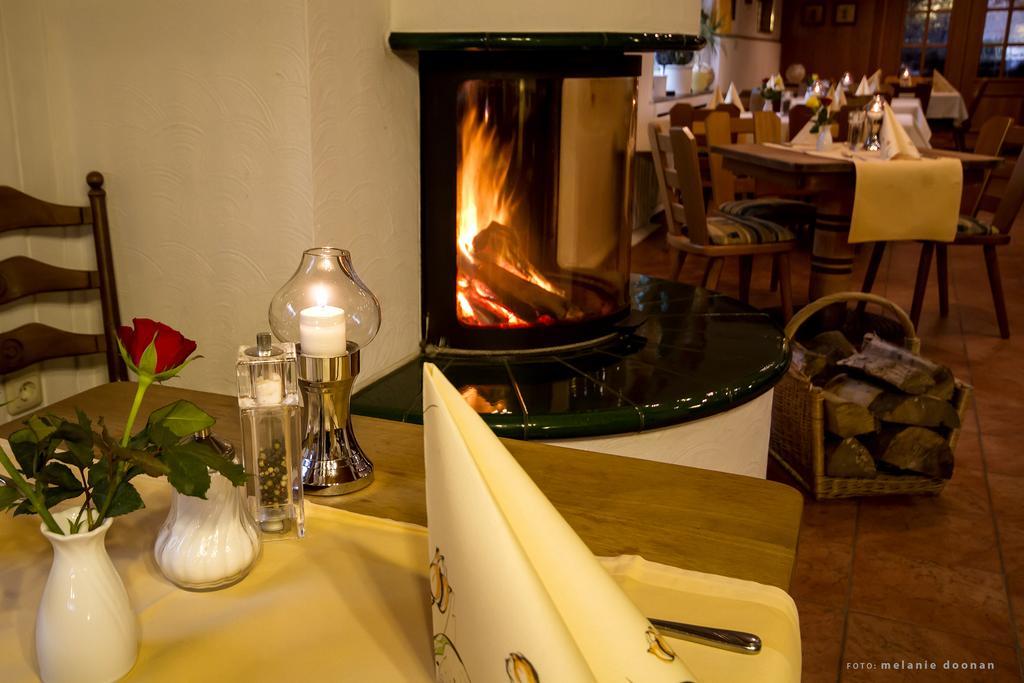 Hotel-Restaurant-Haus Berger Фирзен Екстериор снимка